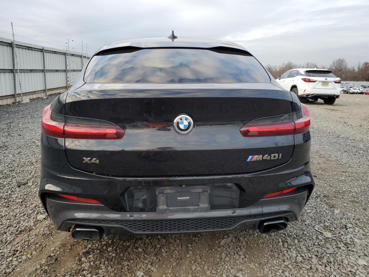 VIN 5UX2V5C06M9E29536 2021 BMW X4 no.6