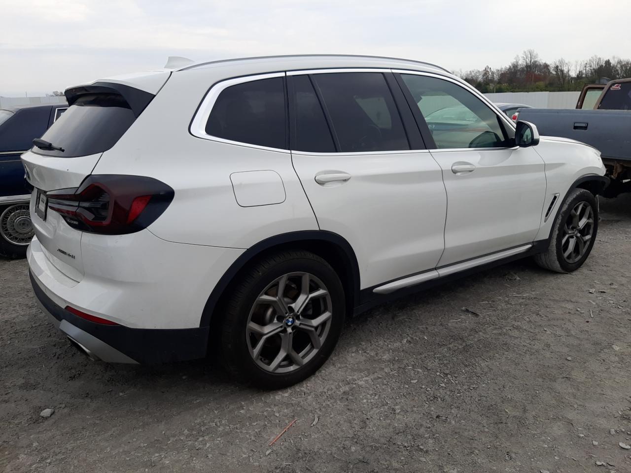 VIN 5UX53DP0XN9K76634 2022 BMW X3 no.3