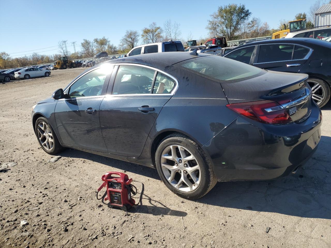 2014 Buick Regal - Image 2