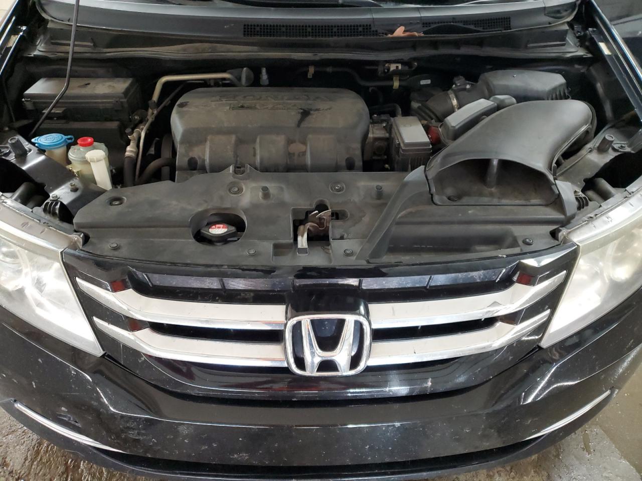 2015 Honda Odyssey - Image 12