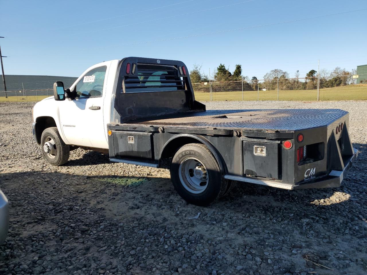 2007 Chevrolet Silverado - Image 2