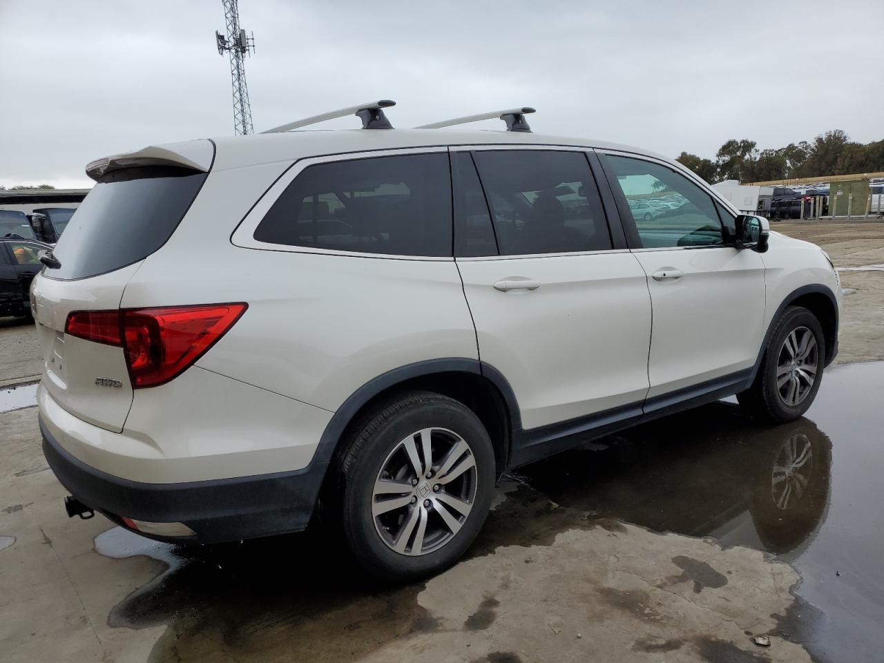2018 Honda Pilot - Image 3