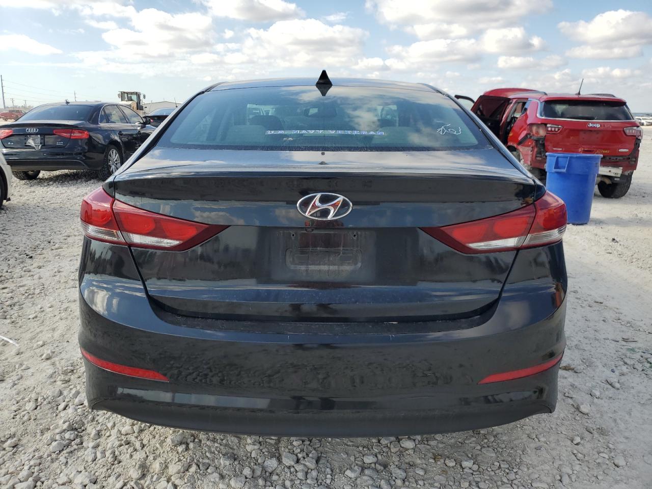 2018 Hyundai Elantra - Image 6