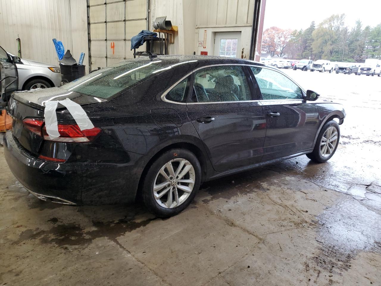 2020 Volkswagen Passat - Image 3