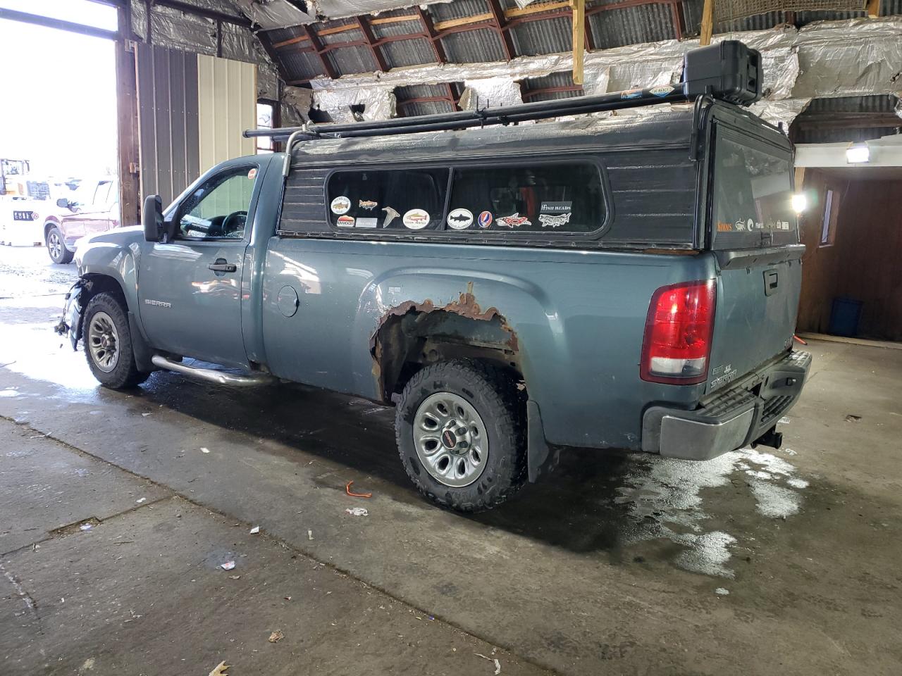 2011 GMC Sierra - Image 2