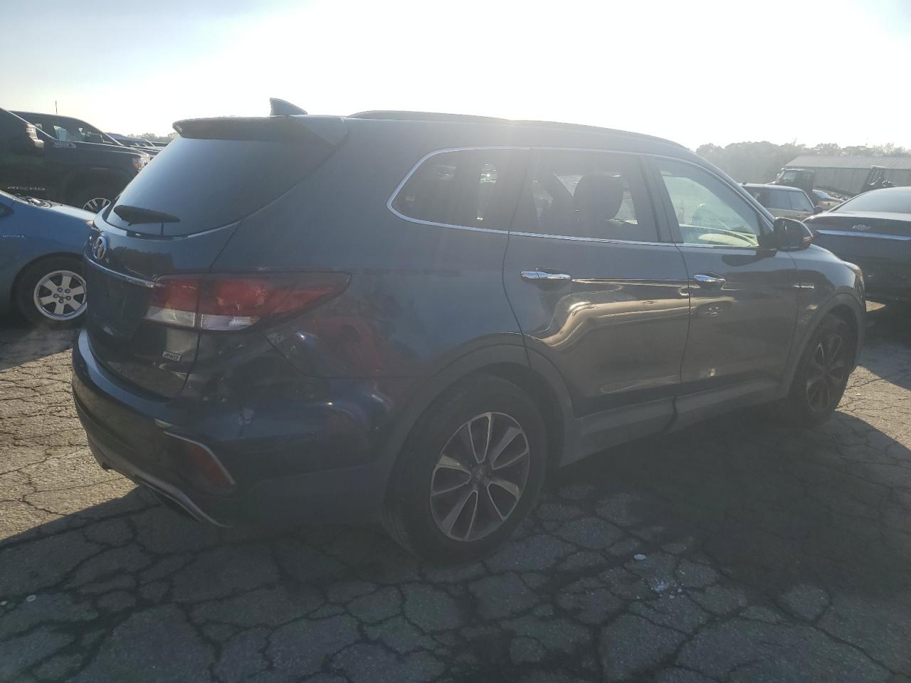 2017 Hyundai Santa Fe - Image 3