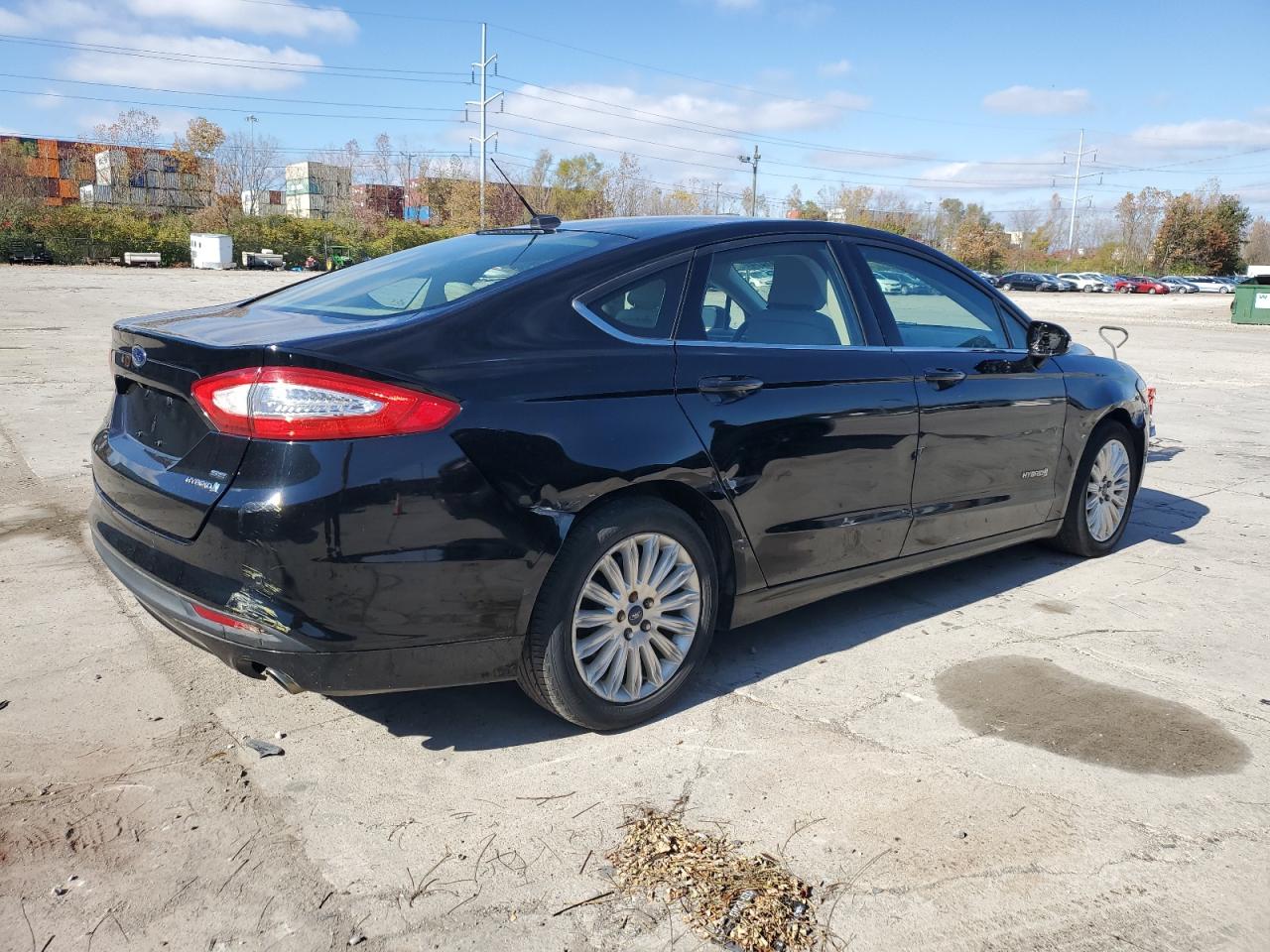 VIN 3FA6P0LU6GR405784 2016 FORD FUSION no.3