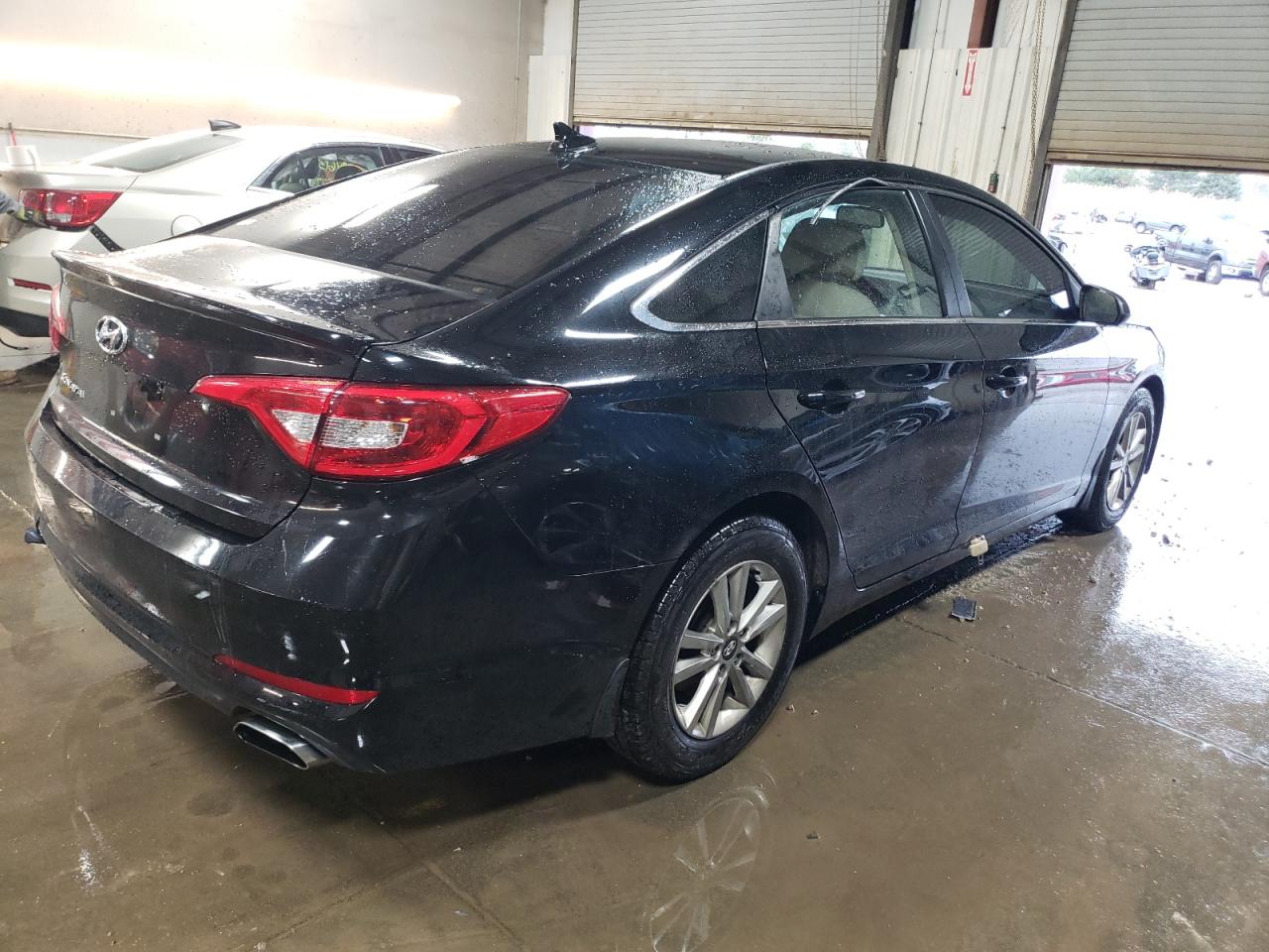 2017 Hyundai Sonata - Image 3