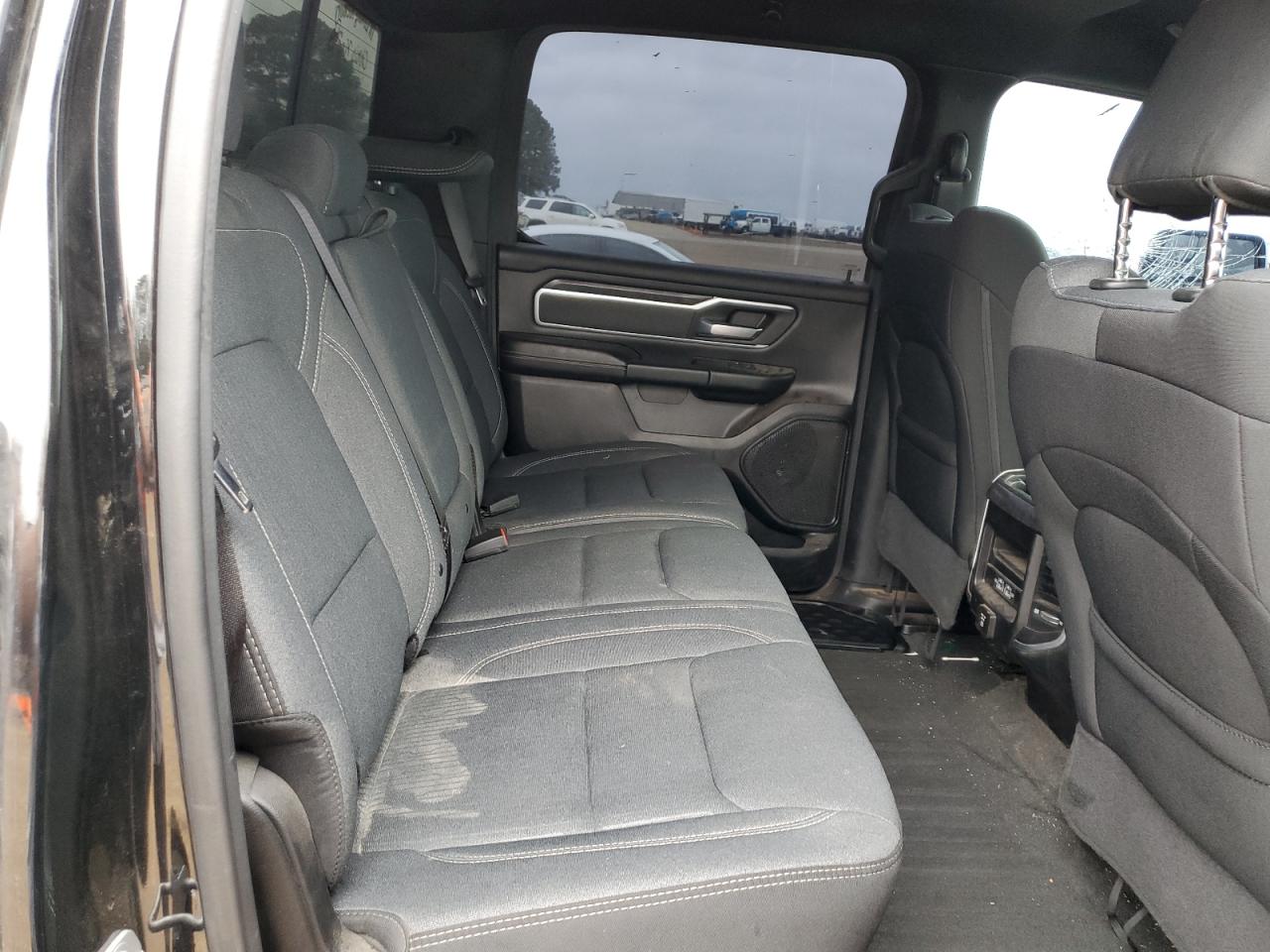 2021 RAM 1500 - Image 10