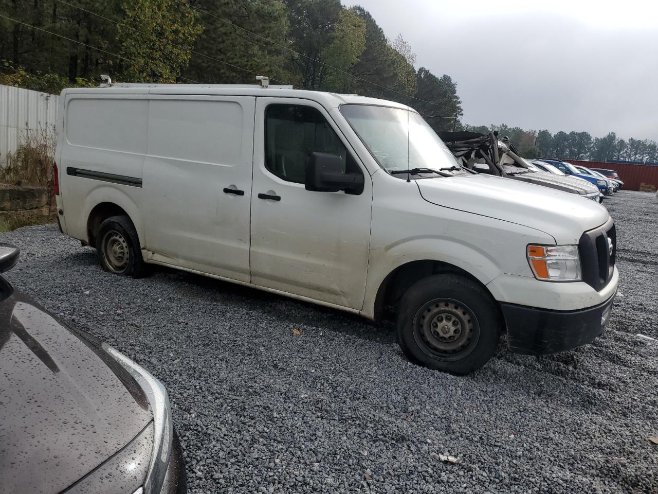 2018 Nissan NV - Image 4