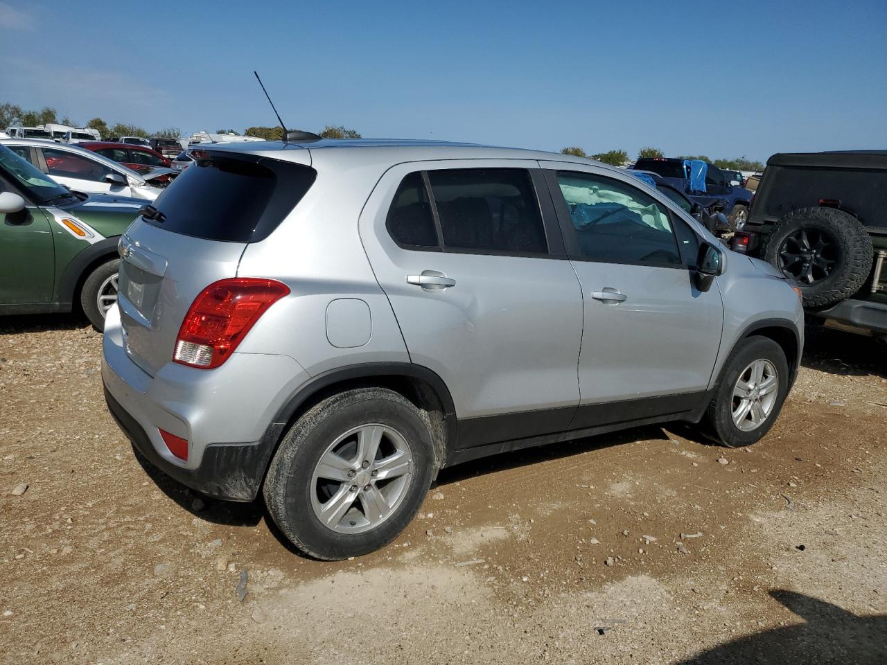 VIN KL7CJKSB4LB328791 2020 CHEVROLET TRAX no.3