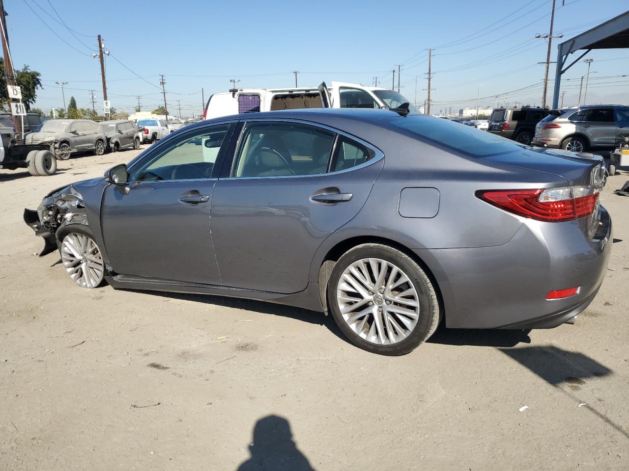 2013 Lexus ES - Image 2