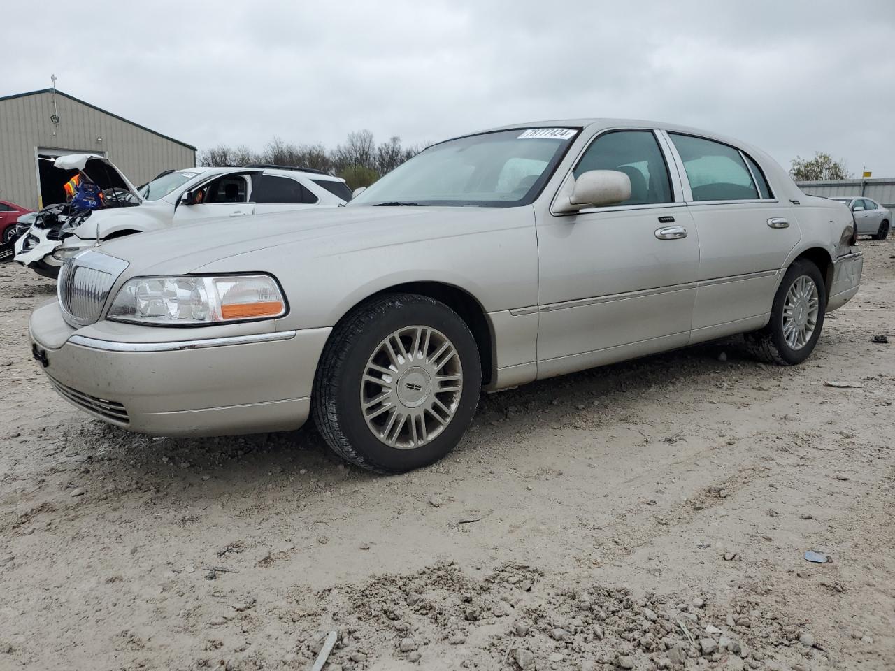 2005 Lincoln Town Car Signature Limited VIN: 1LNHM82W15Y661449 Lot: 78777424