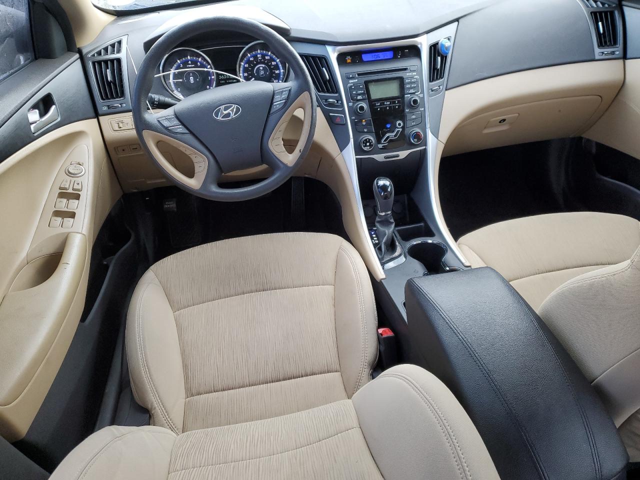 2011 Hyundai Sonata - Image 8