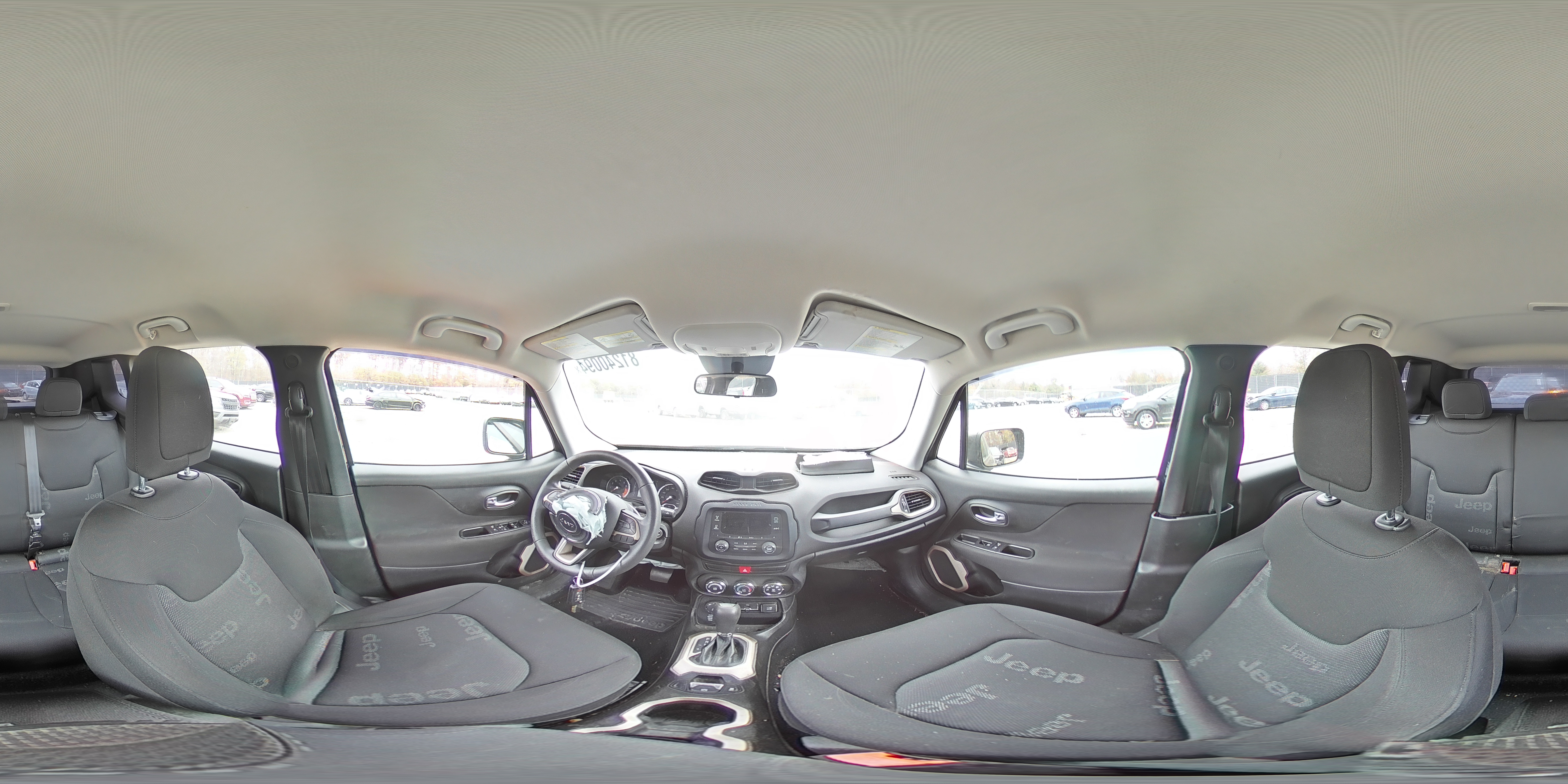 2015 Jeep Renegade - Image 13