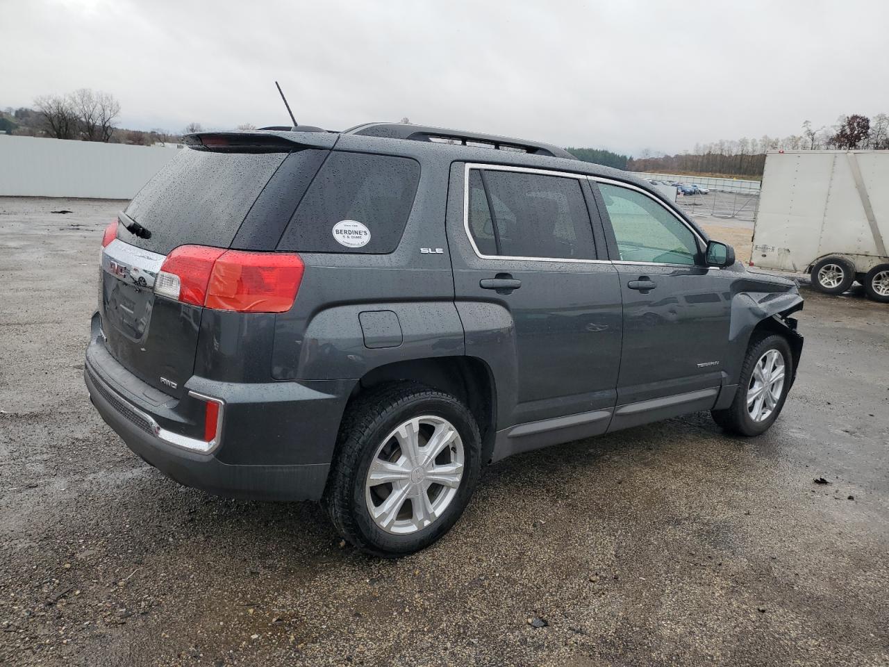 2017 GMC Terrain - Image 3