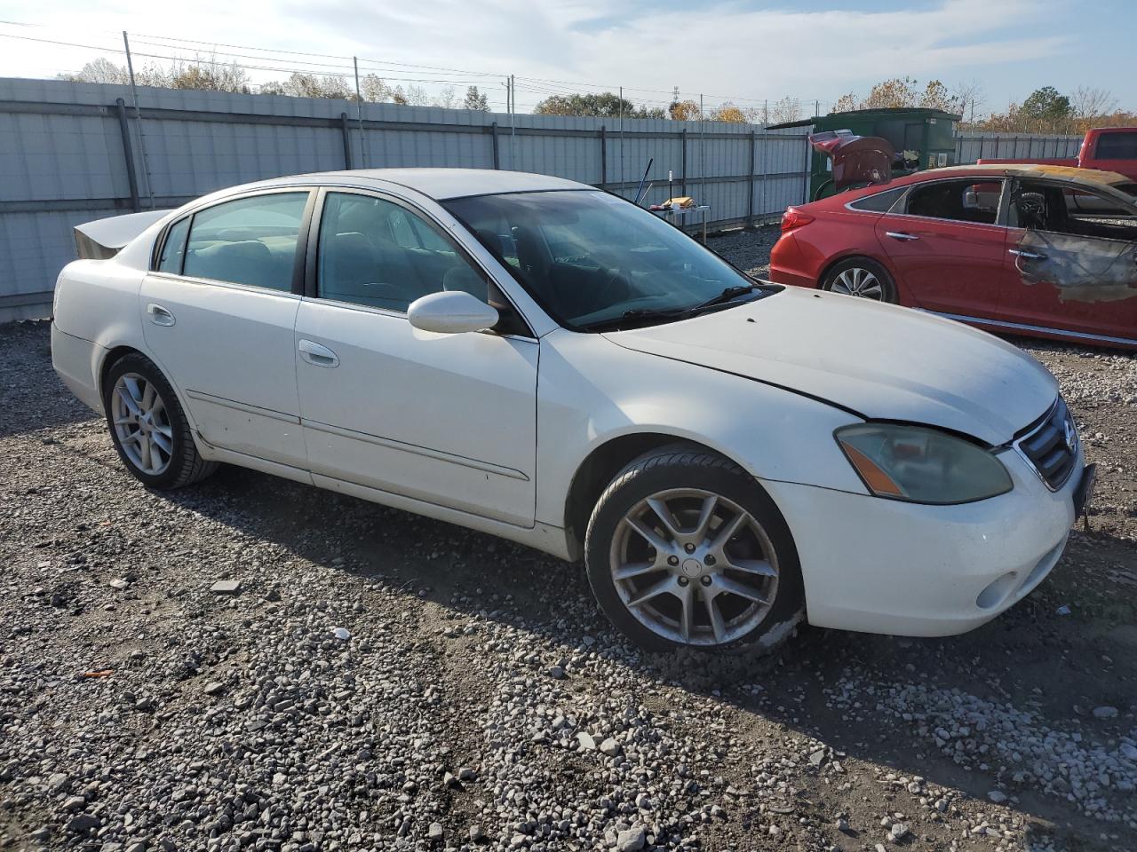 2004 Nissan Altima - Image 4