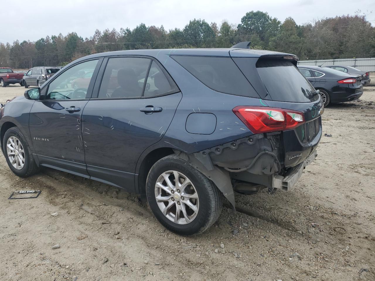 2018 Chevrolet Equinox - Image 2
