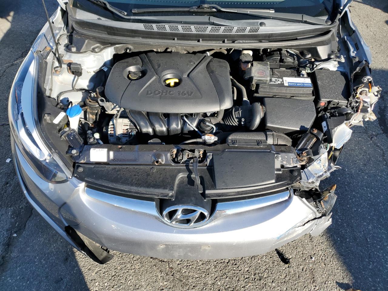 2016 Hyundai Elantra - Image 11