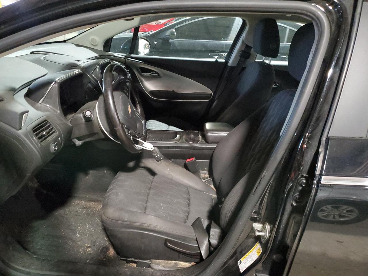 2015 Chevrolet Volt - Image 7