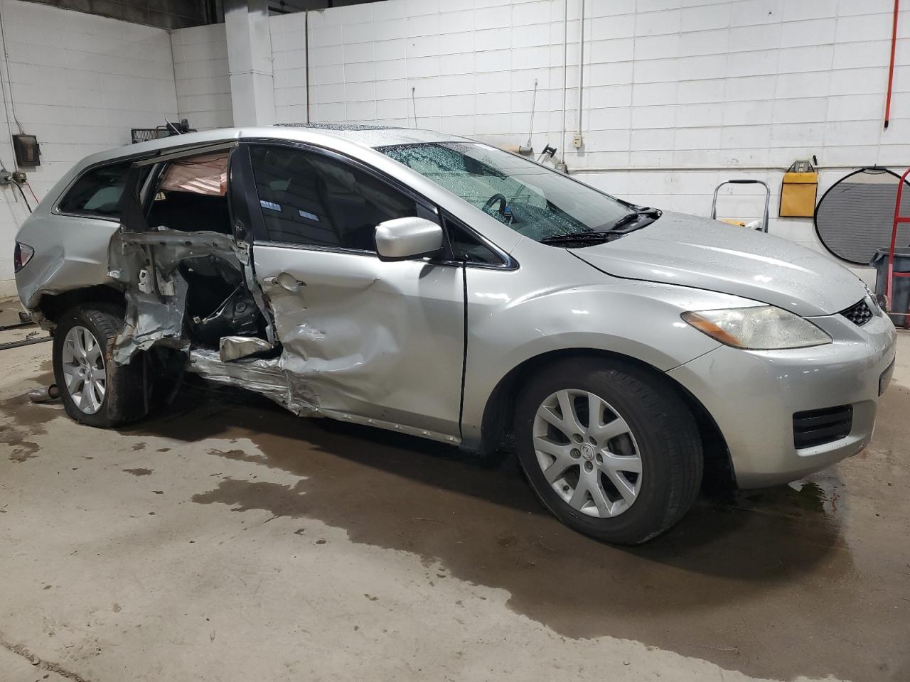 2007 Mazda CX-7 - Image 4