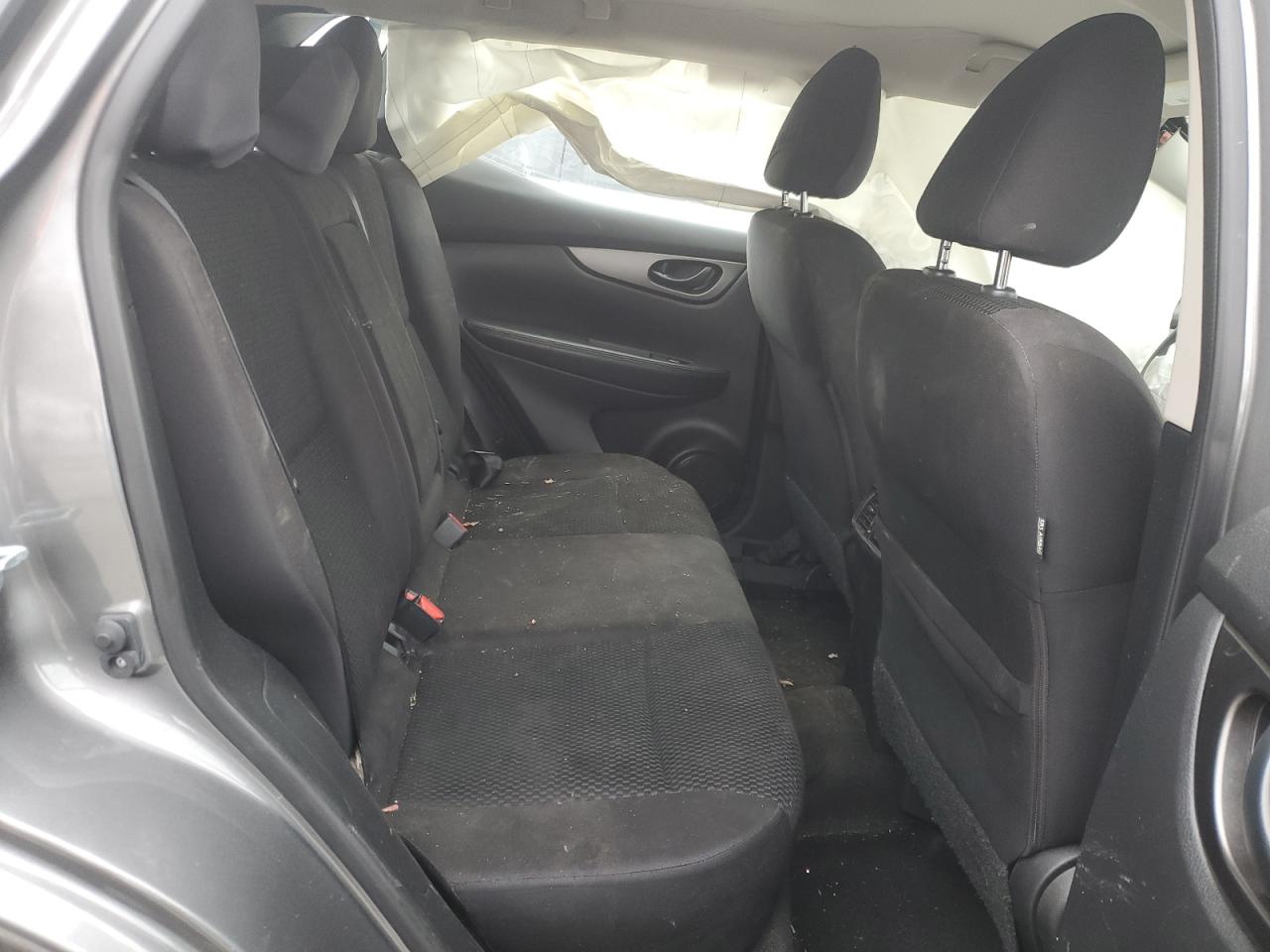 2018 Nissan Rogue - Image 11