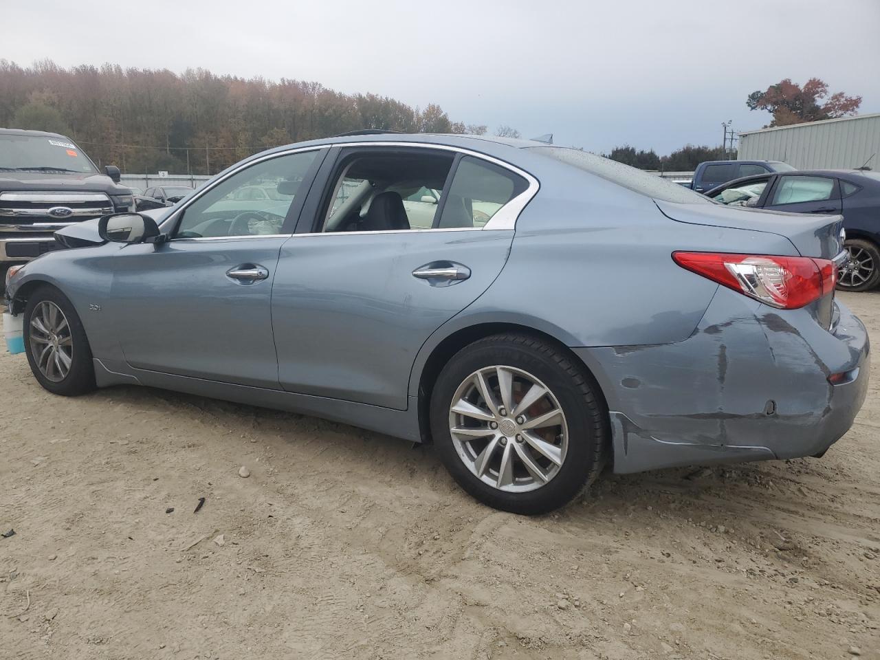 2017 Infiniti Q50 - Image 2