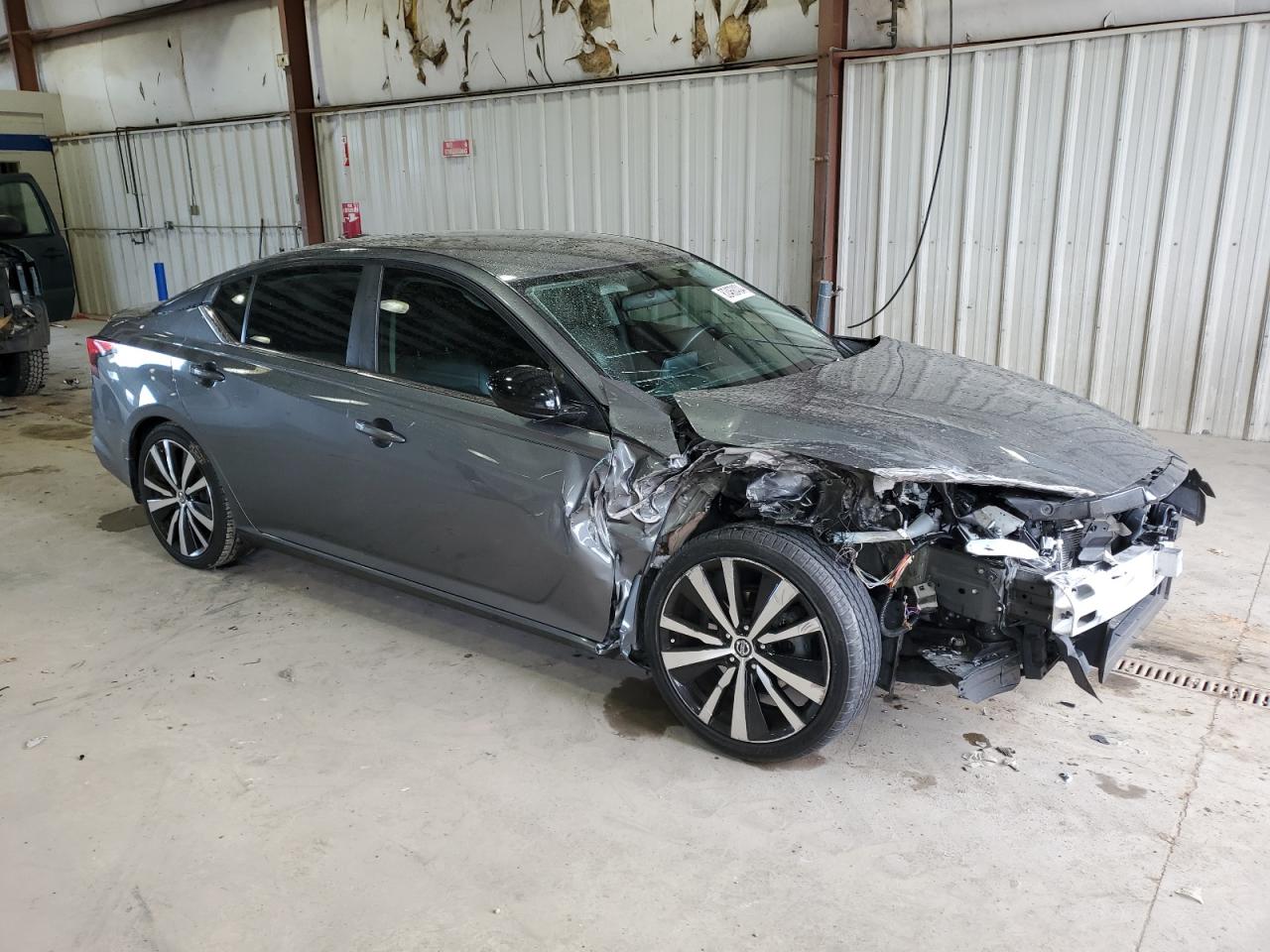 2019 Nissan Altima - Image 4