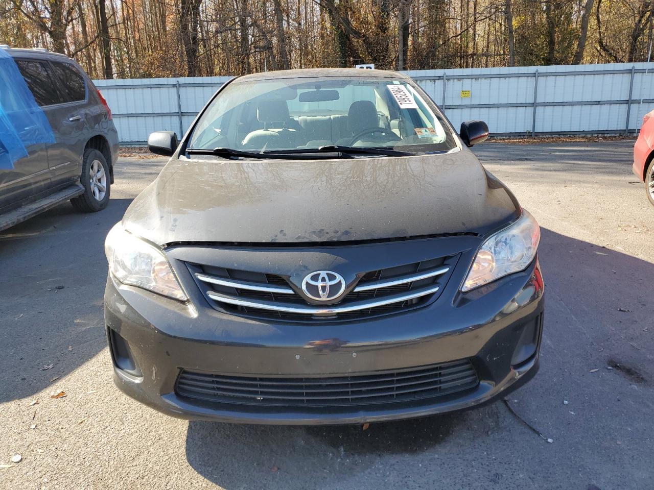 VIN 2T1BU4EE5DC982841 2013 TOYOTA COROLLA no.5