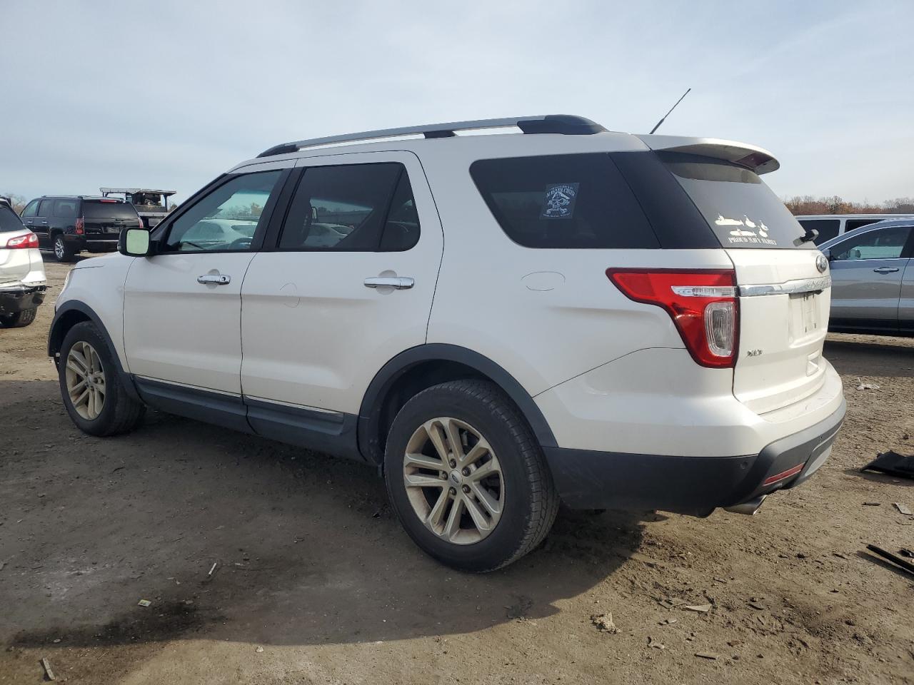 2013 Ford Explorer - Image 2