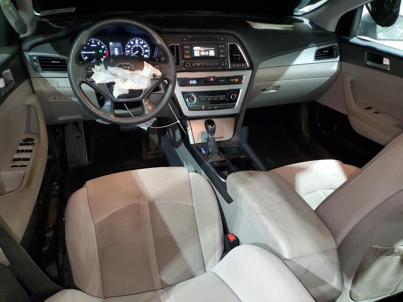 2017 Hyundai Sonata - Image 8