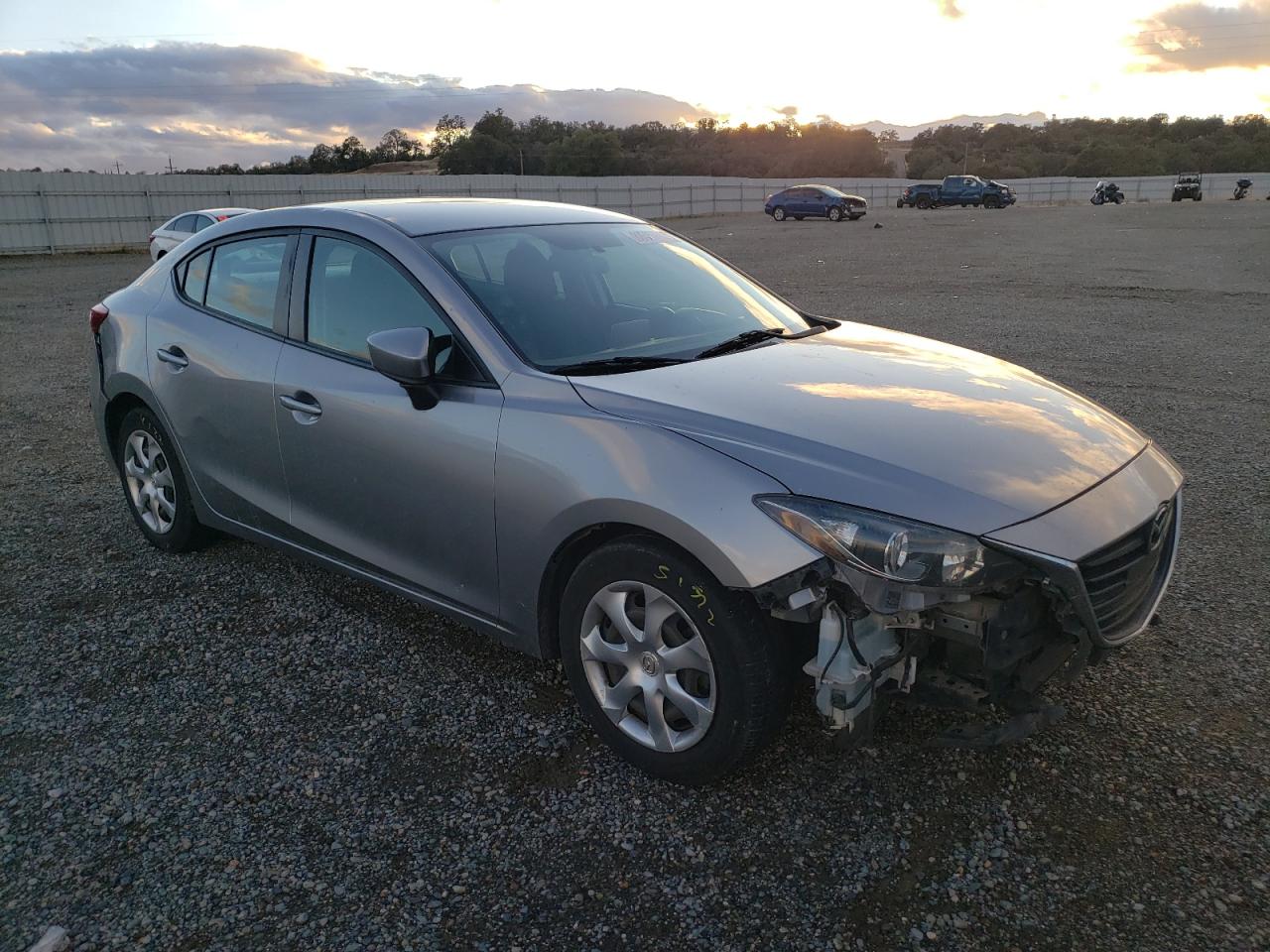 VIN 3MZBM1U72FM179008 2015 MAZDA 3 no.4