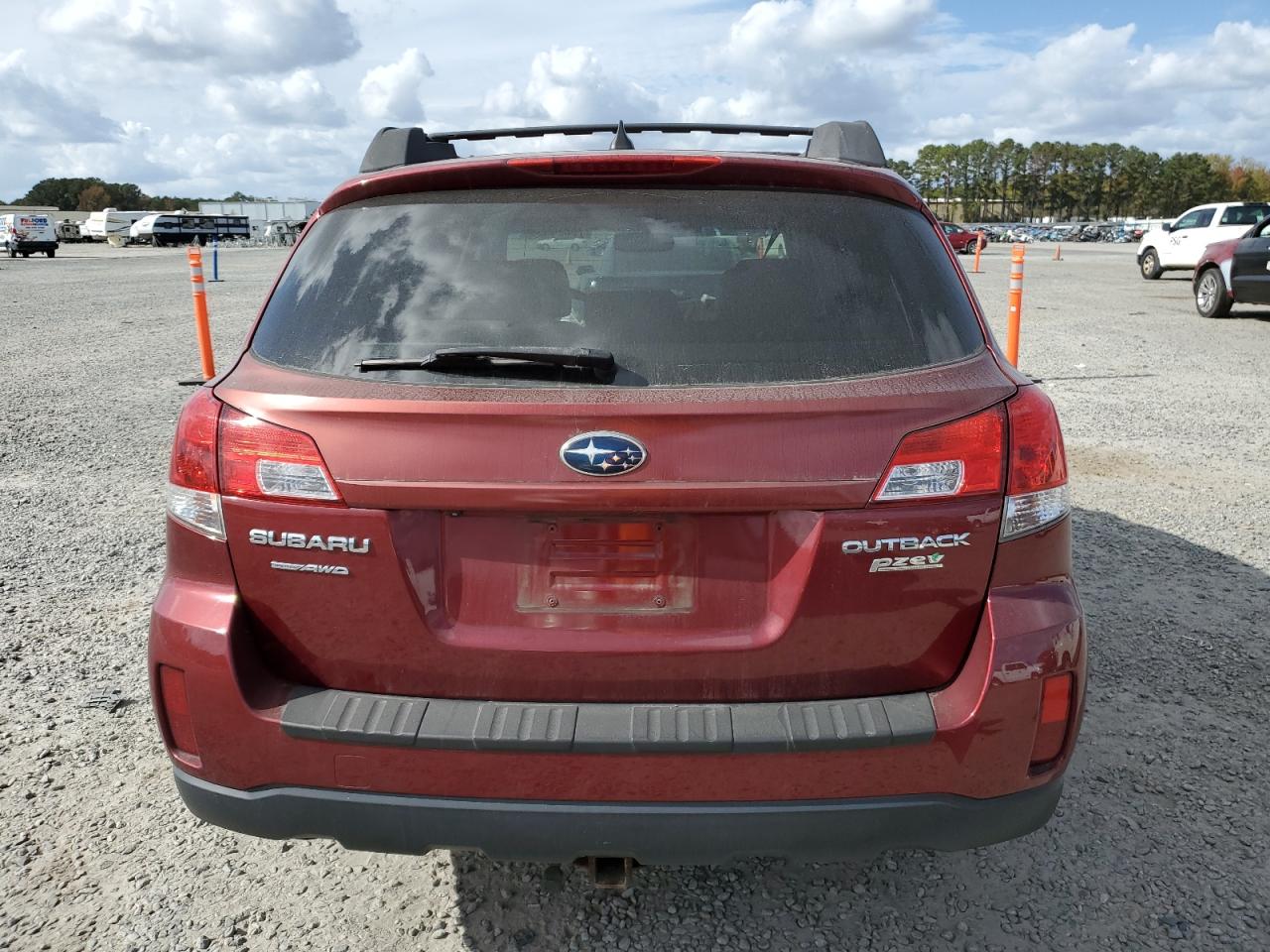 2011 Subaru Outback - Image 6