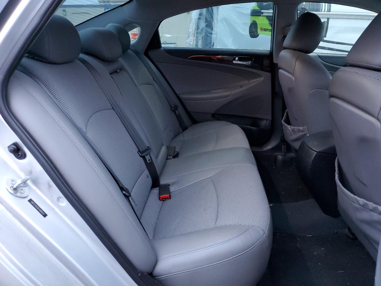 2014 Hyundai Sonata - Image 10