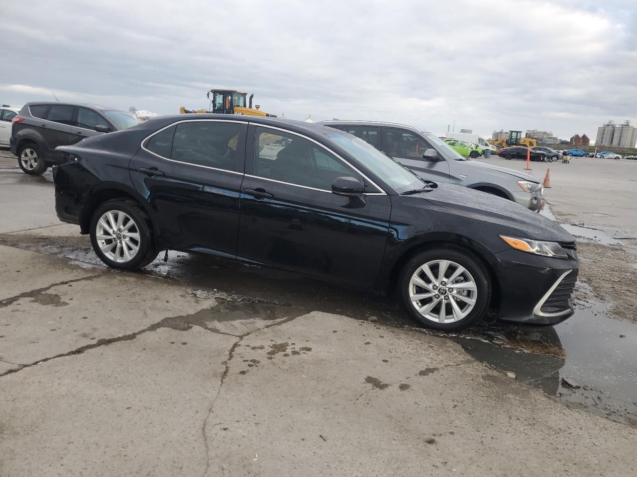 2023 Toyota Camry - Image 4