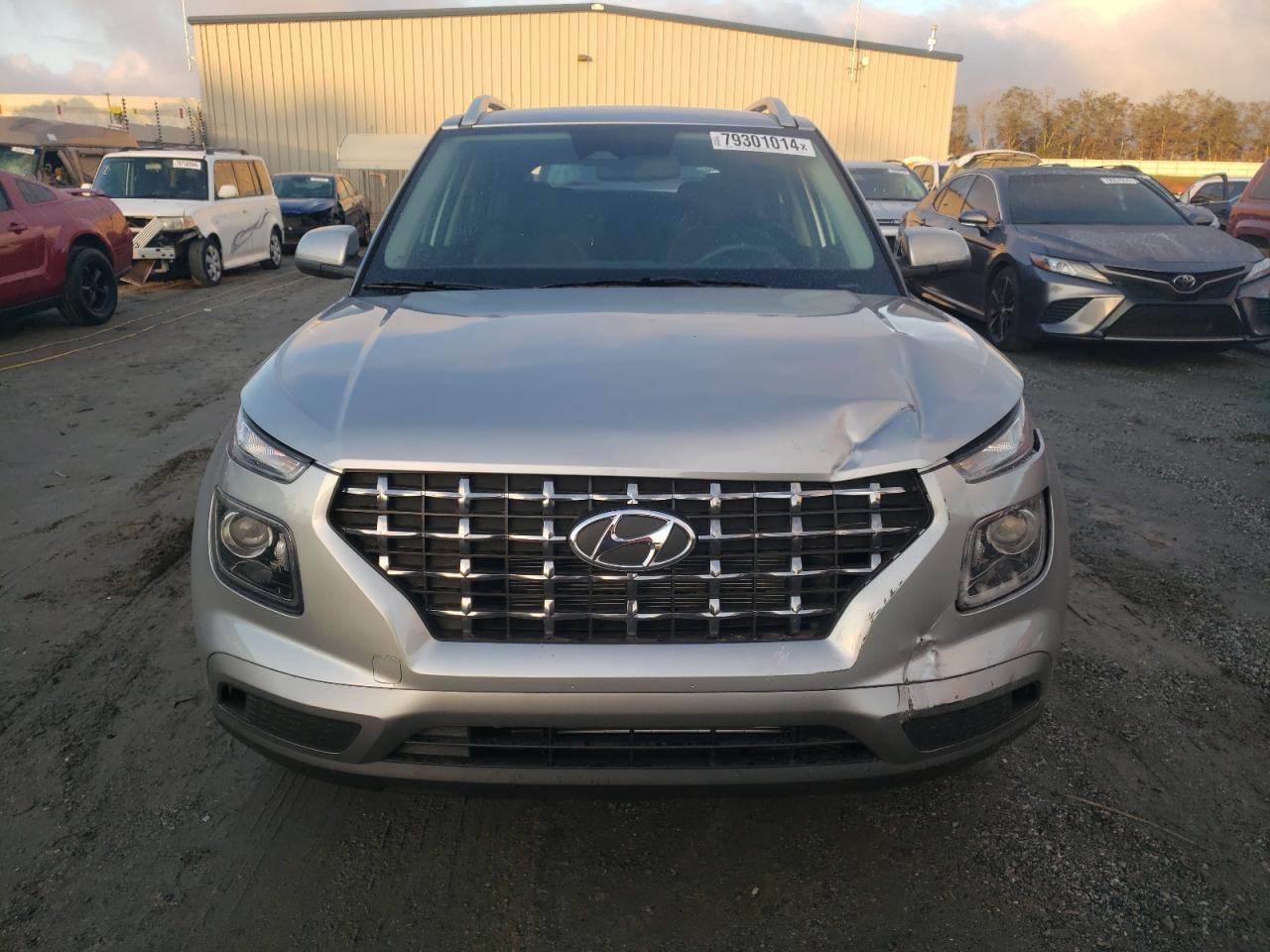 2024 Hyundai Venue - Image 5
