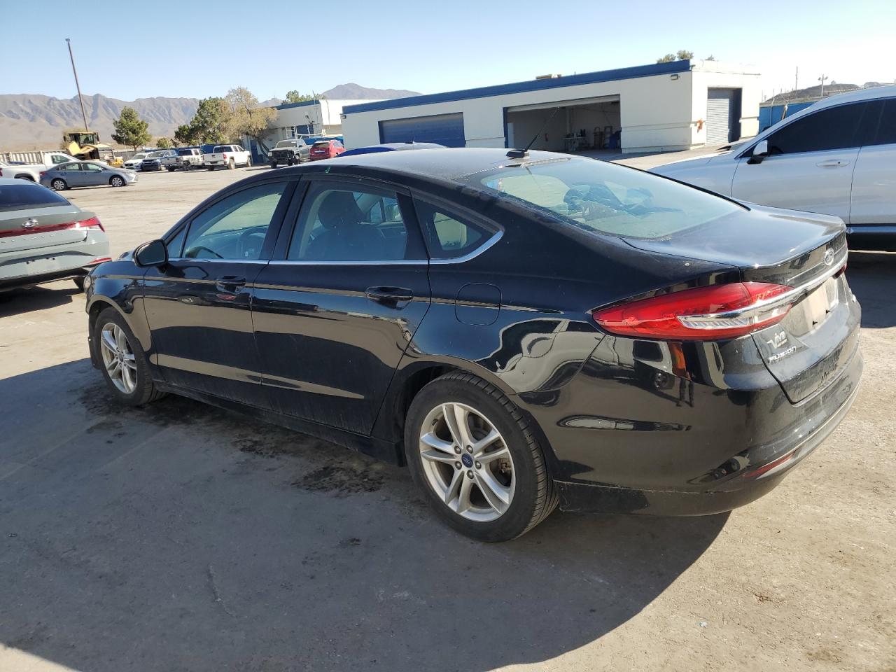 VIN 3FA6P0HD1JR189231 2018 FORD FUSION no.2