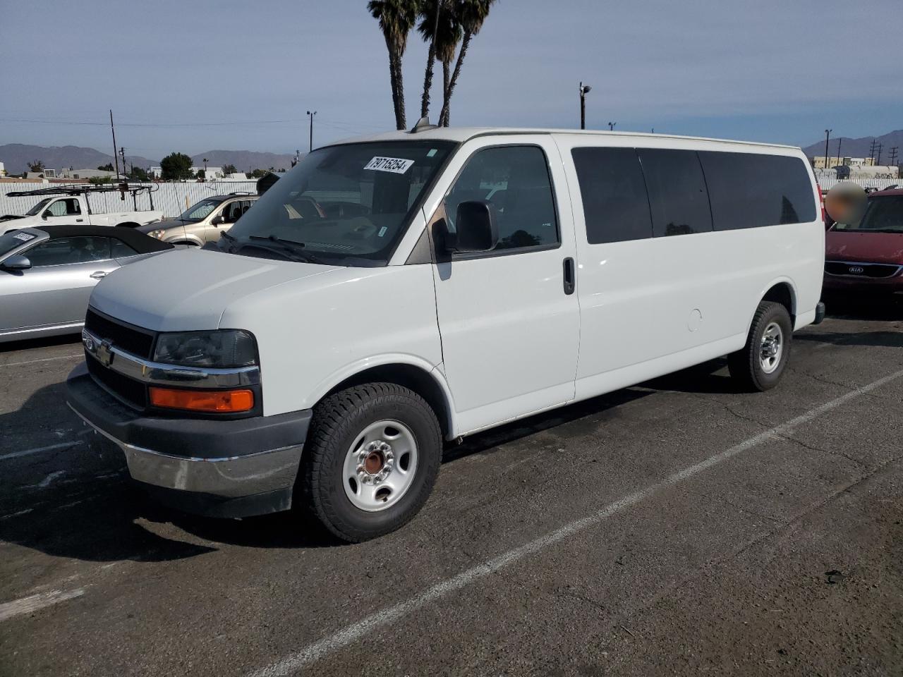 VIN 1GAZGPFG4K1217251 2019 CHEVROLET EXPRESS no.1