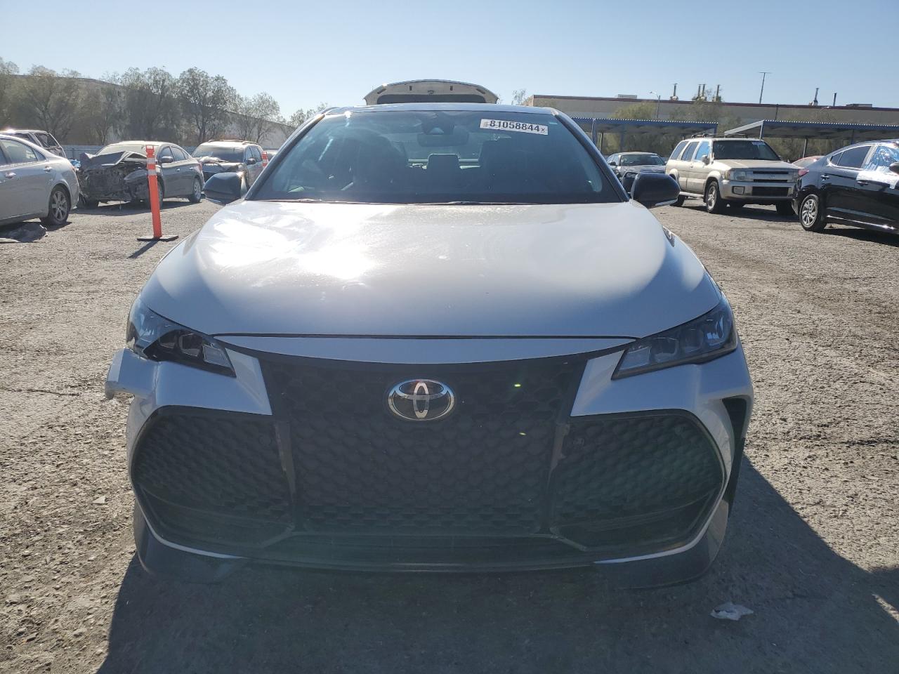 2021 Toyota Avalon - Image 5