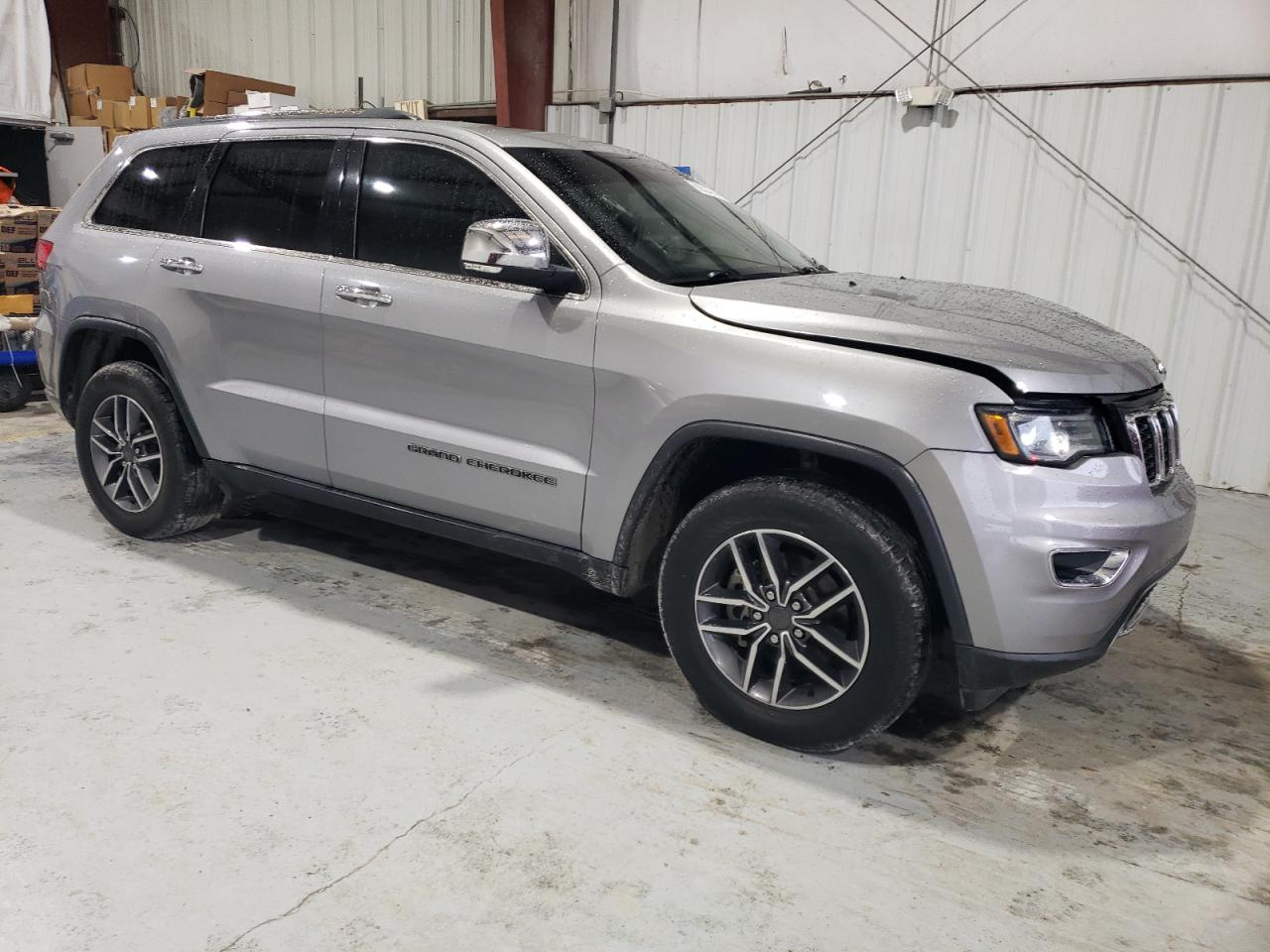 2019 Jeep Grand Cherokee - Image 4