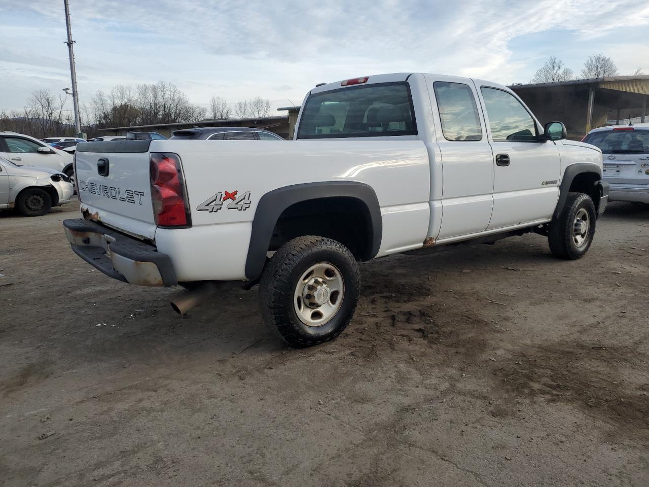 2007 Chevrolet Silverado - Image 3