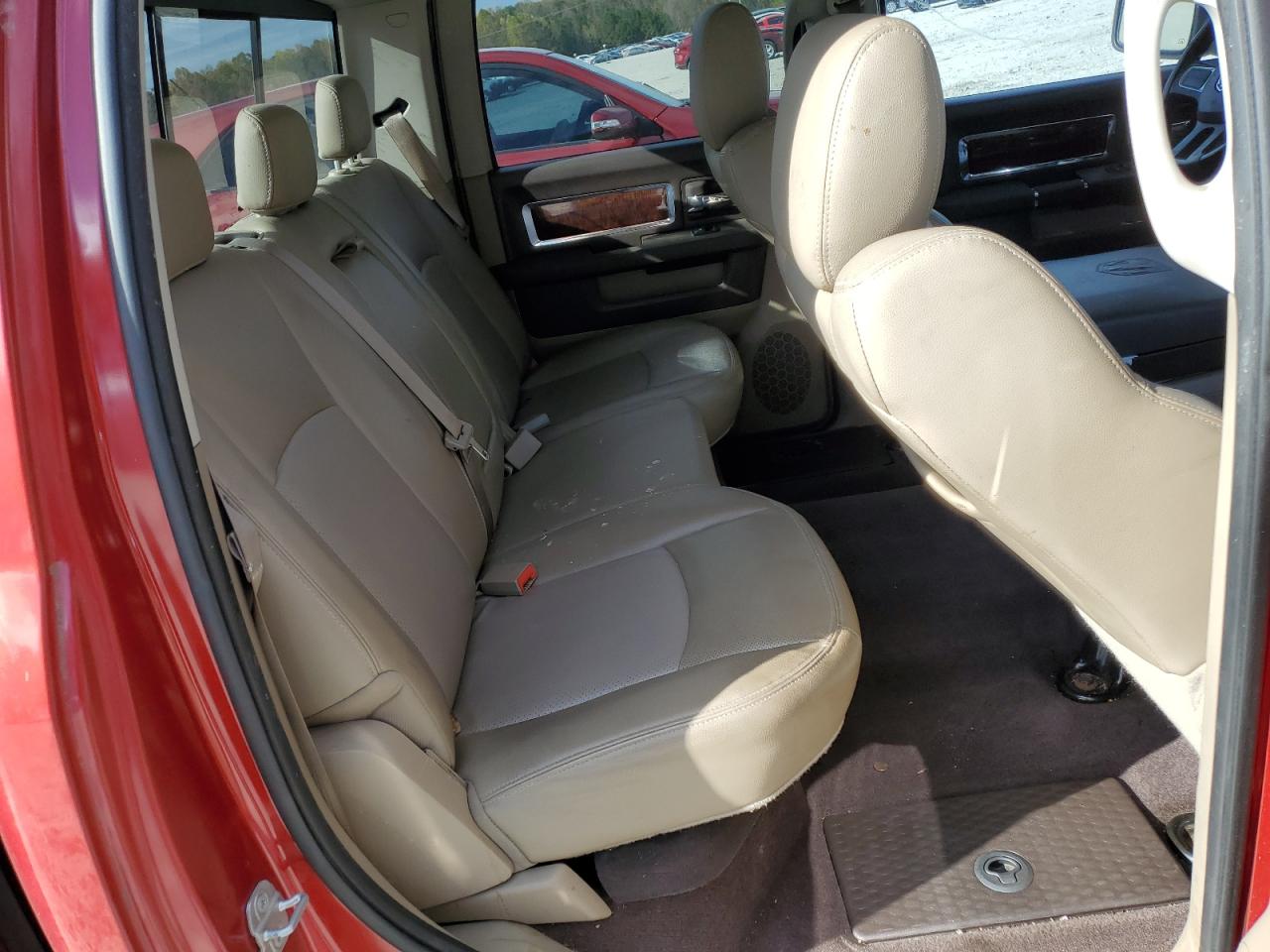 2010 Dodge RAM - Image 10