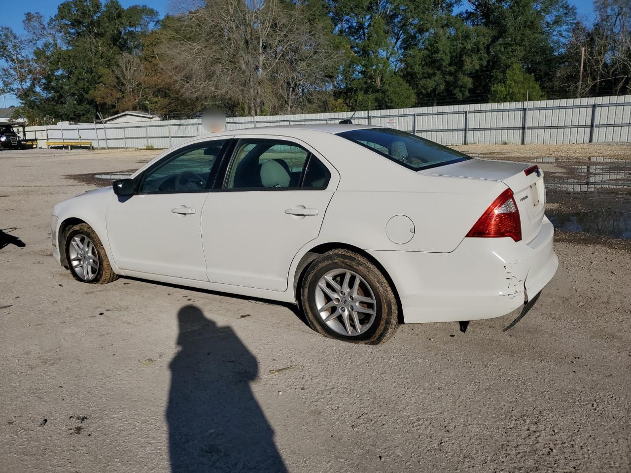 2012 Ford Fusion - Image 2