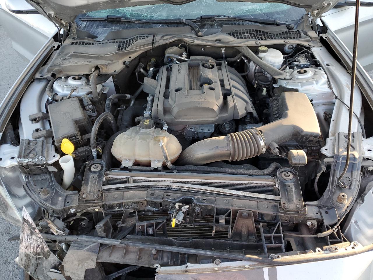 2019 Ford Mustang - Image 12