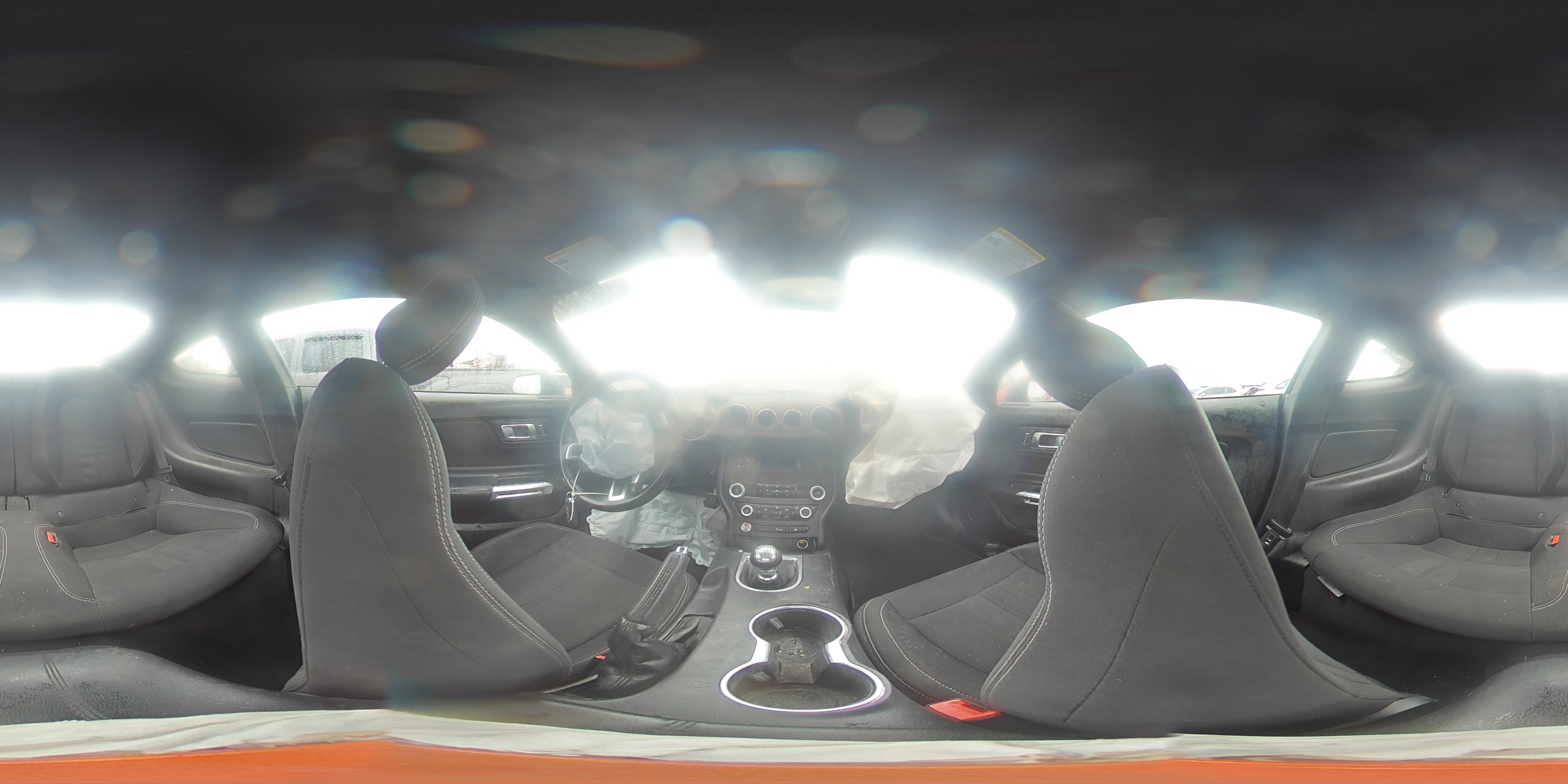 2022 Ford Mustang - Image 12