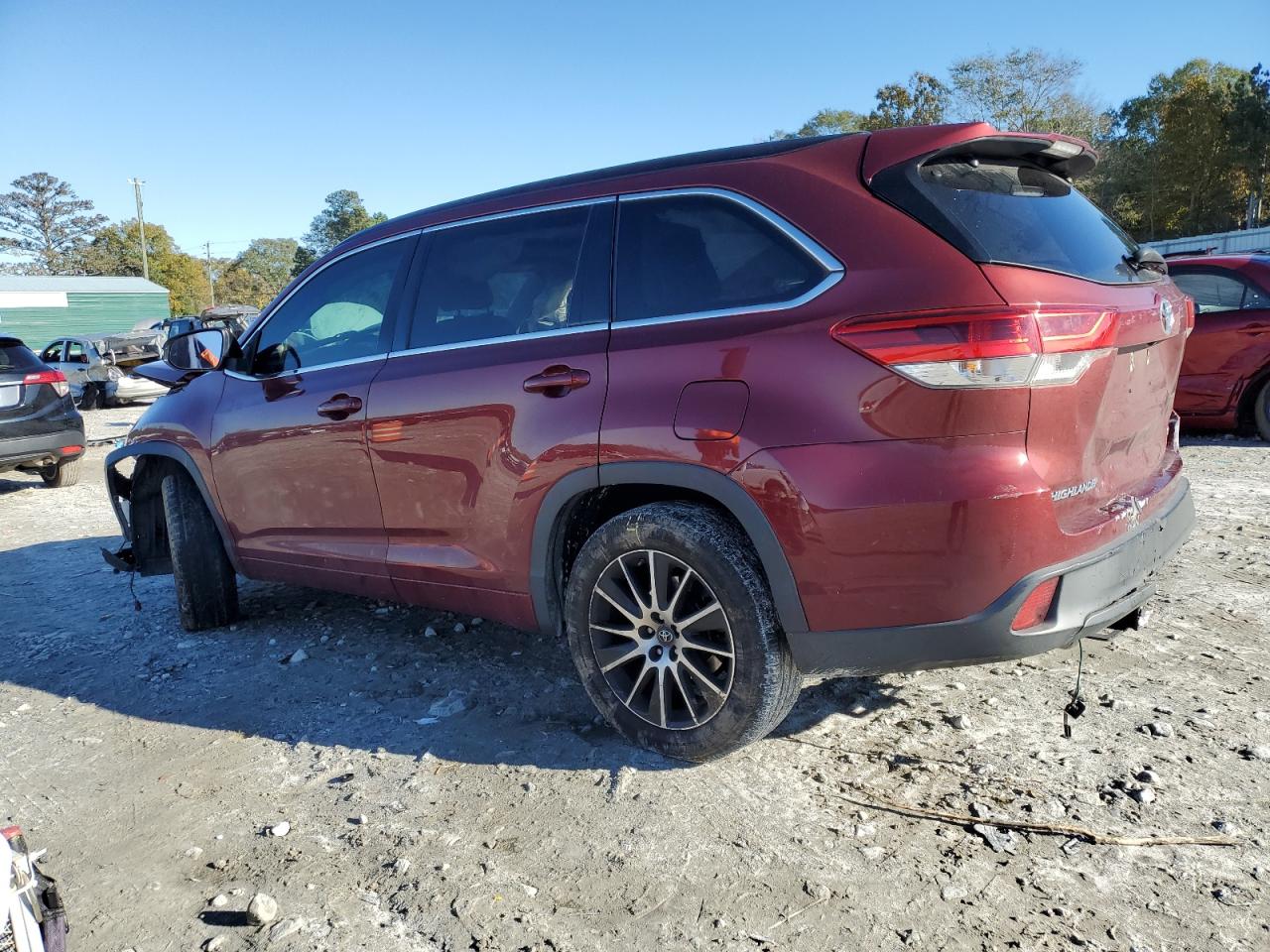 2018 Toyota Highlander - Image 2