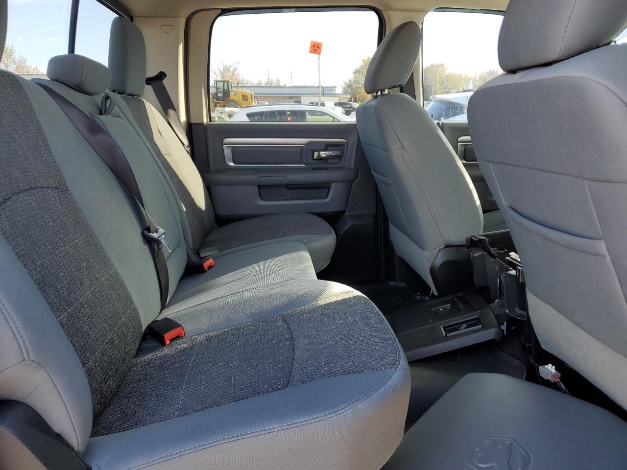 2016 RAM 1500 - Image 10