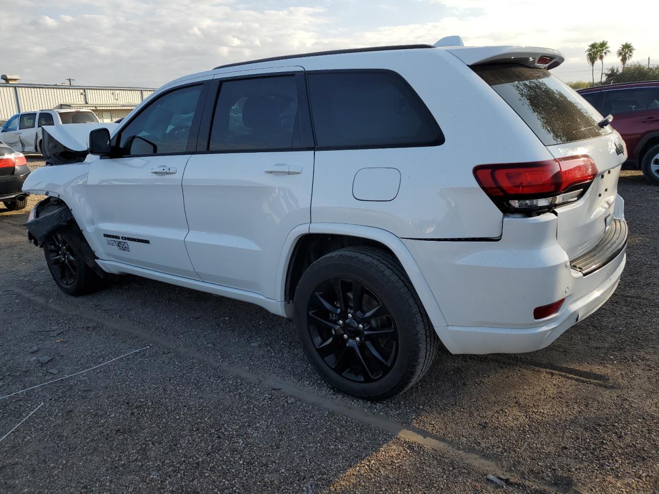 2018 Jeep Grand Cherokee - Image 2