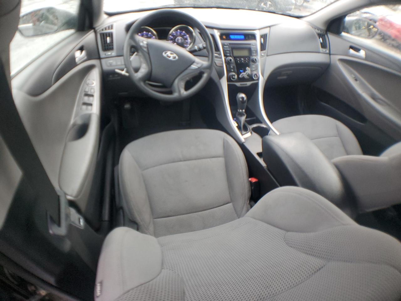 2013 Hyundai Sonata - Image 8