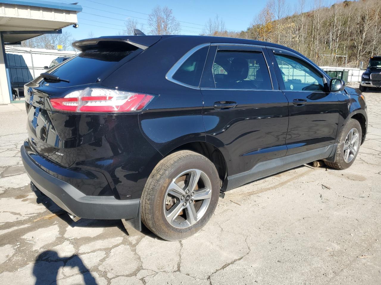 2022 Ford Edge - Image 3
